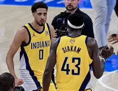 九游会-包含西亚卡姆巅峰对决，Scout与80激战DWG分钟，挺进下一轮胜负难料！的词条